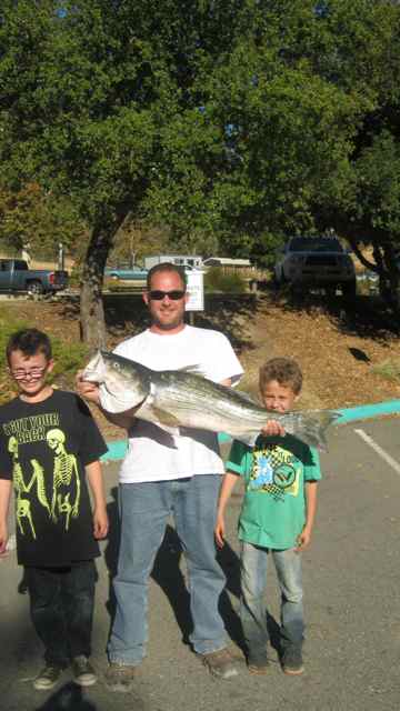 Del Valle Lake has been excellent fishing for Stripers, Catfish & Trout this week