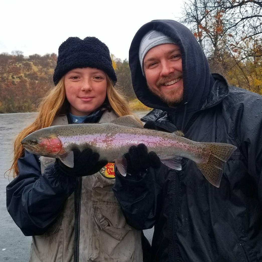 Klamath Steelhead catching 