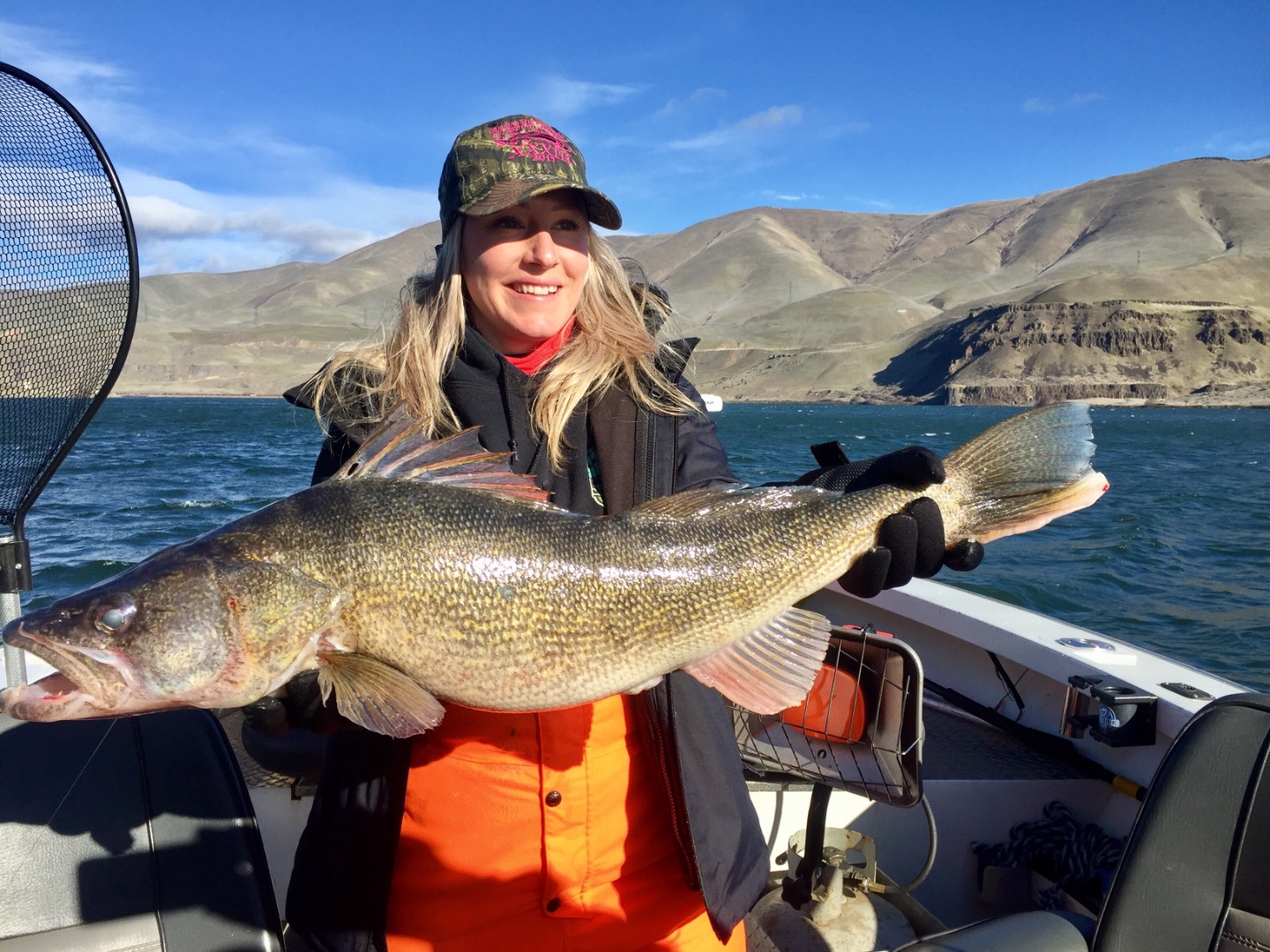 Columbia River Fish Report