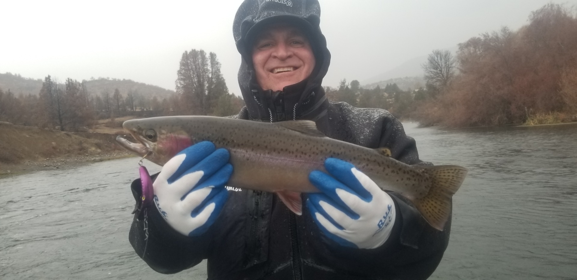 Klamath Steelhead biting eveything