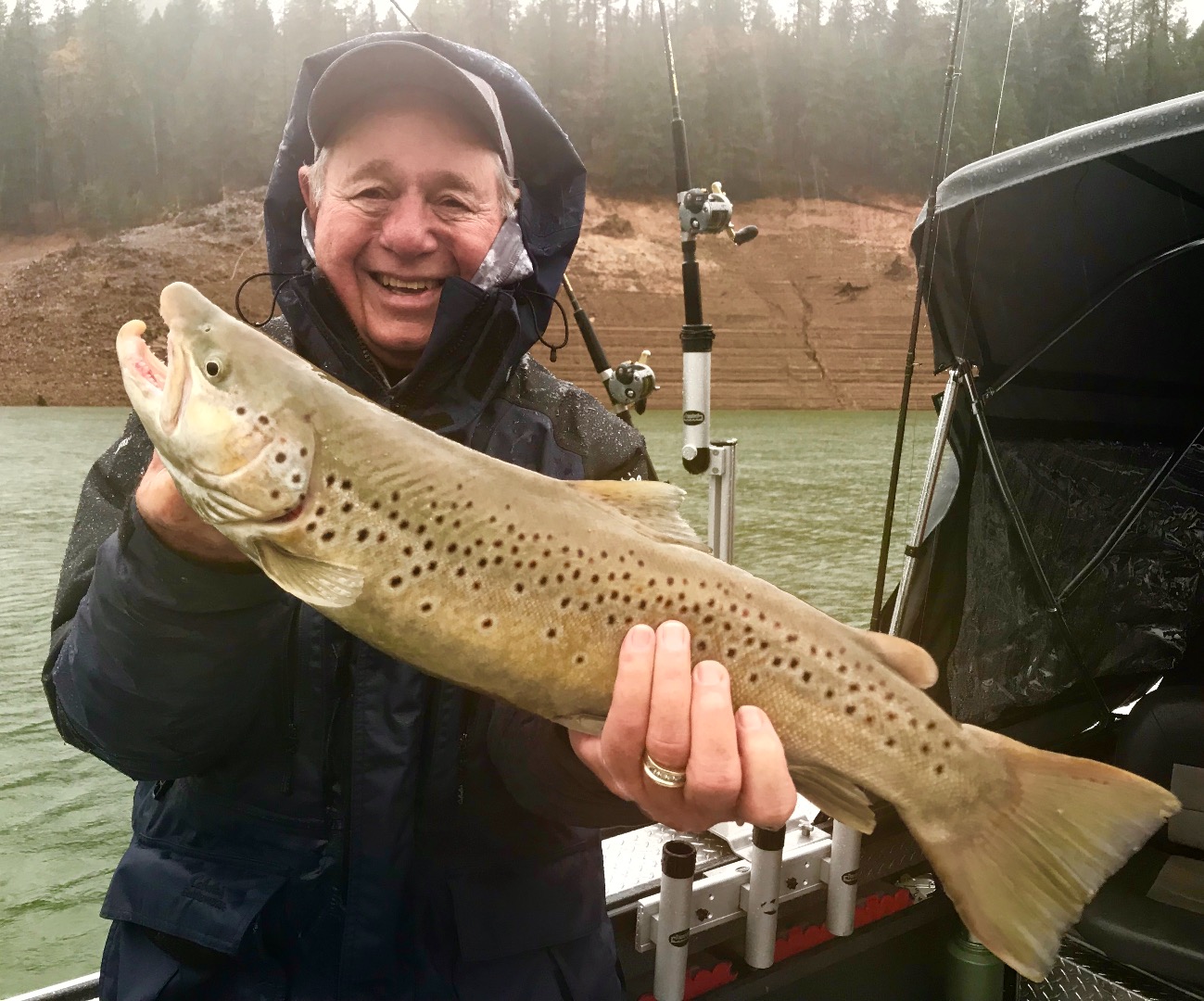 Trolling the surface for Shasta Lake trout!