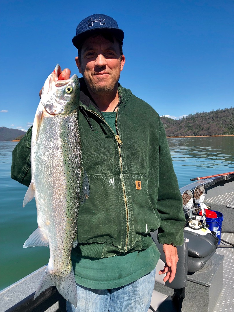 Beautiful day on Shasta Lake!