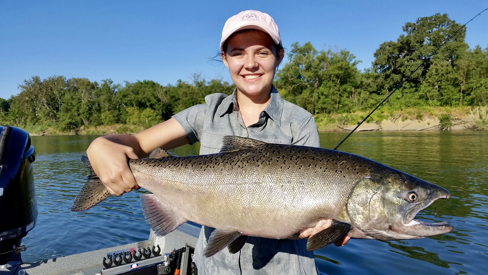 Sac River salmon fishing heats up!