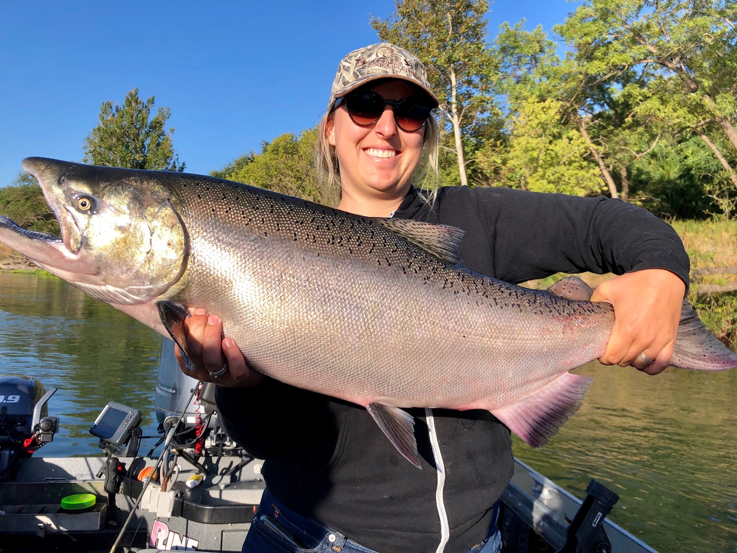 Fishing Sacramento River Sunday salmon!