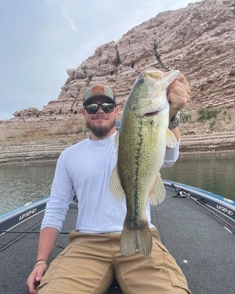 Catching Bass At Lake Mead Before The Wind Picks Up! 