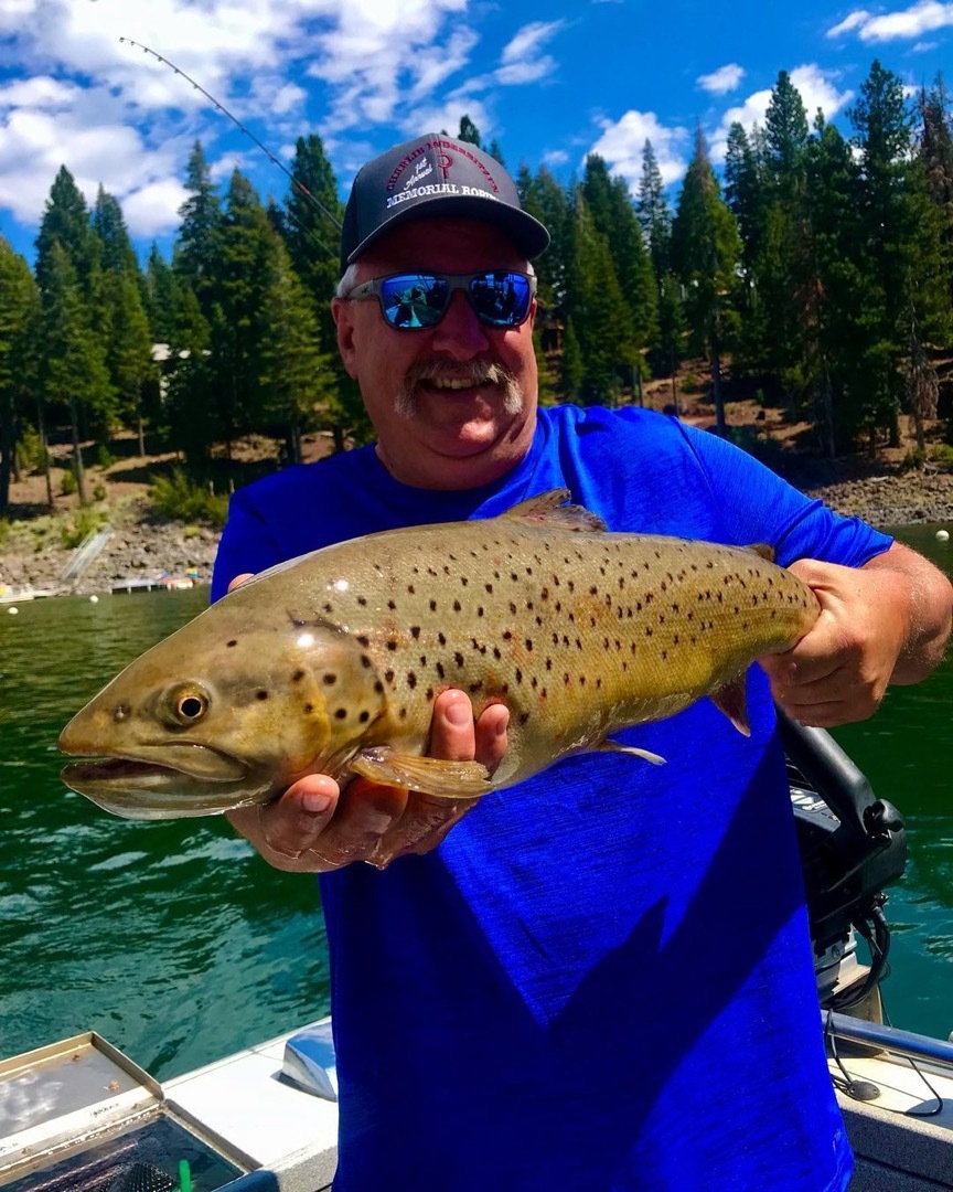 Lake Almanor Guided Fly Fishing Trips (Hex Hatch and more)