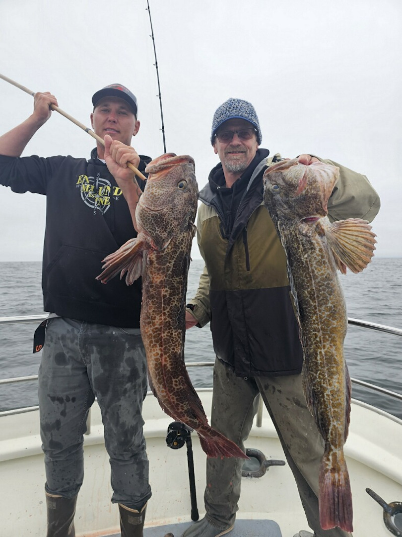 Anglers reeling in rockfish, lingcod cover picture