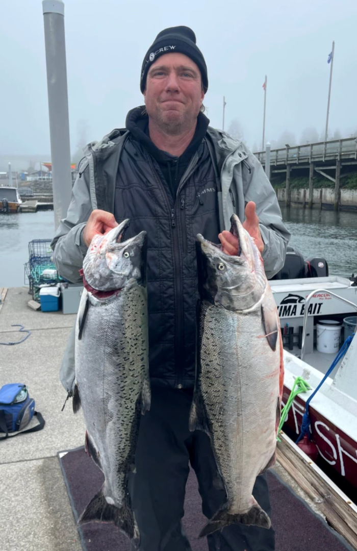 Chetco Estuary Filling Up with Kings