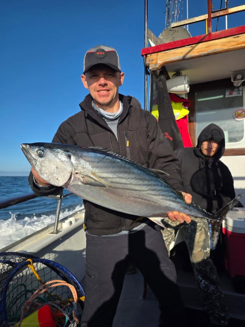 Both boats out on the combo grounds again today