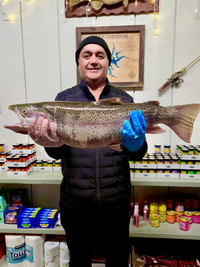 HUGE Cutbow weighing  in at10.24lbs 